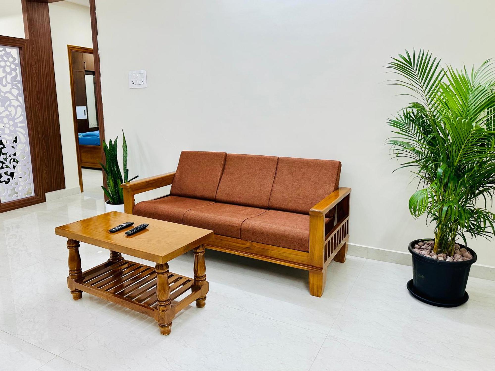 Truelife - 3Bhk Ac Apartments For Large Family - Best Location - Direct Flyover To Alipiri Gate - Walk To Ps4 Veg Restaurant - Modular Kitchen - Super Fast Wifi - Android Tv - 250 Jio Channels - Easy Access To All Temples - Top Service With Lots Of L Tirupati Exterior photo