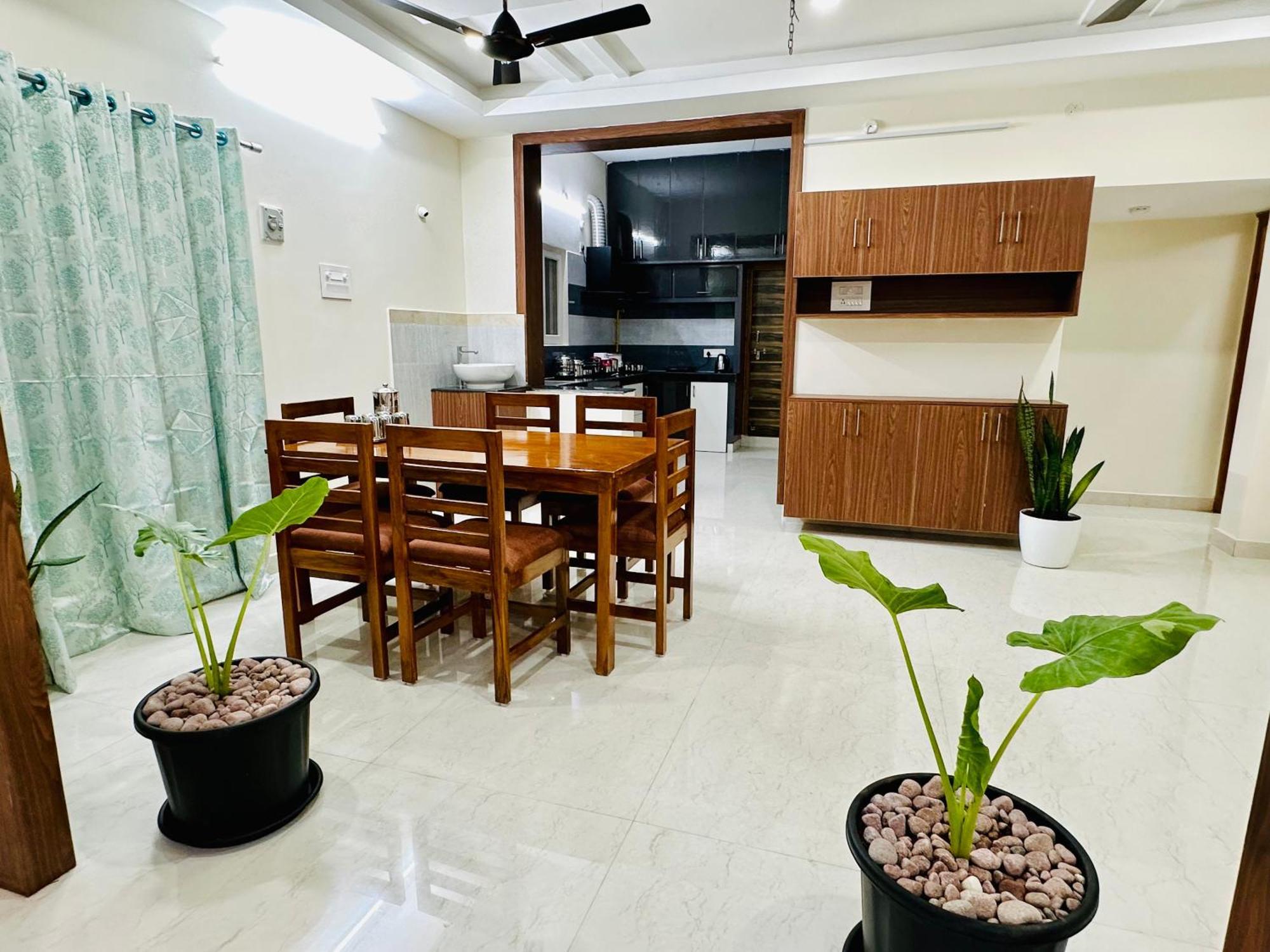 Truelife - 3Bhk Ac Apartments For Large Family - Best Location - Direct Flyover To Alipiri Gate - Walk To Ps4 Veg Restaurant - Modular Kitchen - Super Fast Wifi - Android Tv - 250 Jio Channels - Easy Access To All Temples - Top Service With Lots Of L Tirupati Exterior photo
